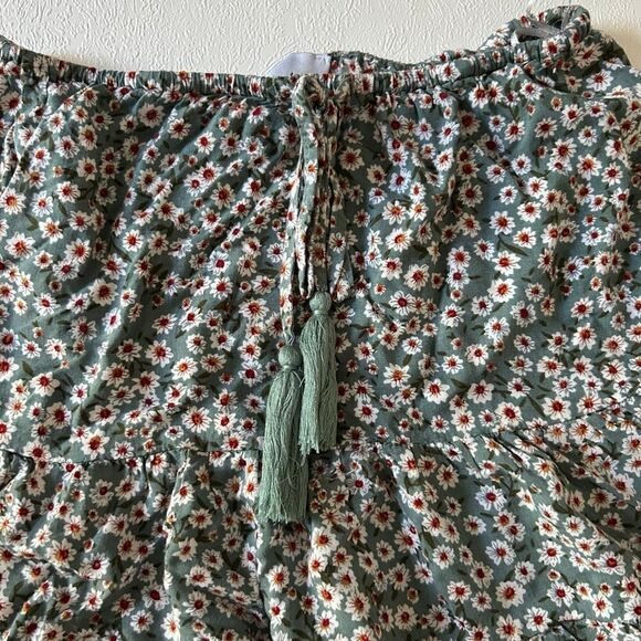 Princess Polly Green Floral Daisy Mini Skirt Women’s Size 6 | Boho Festival Tass - Picture 3 of 7